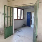 10 knife workshop hall